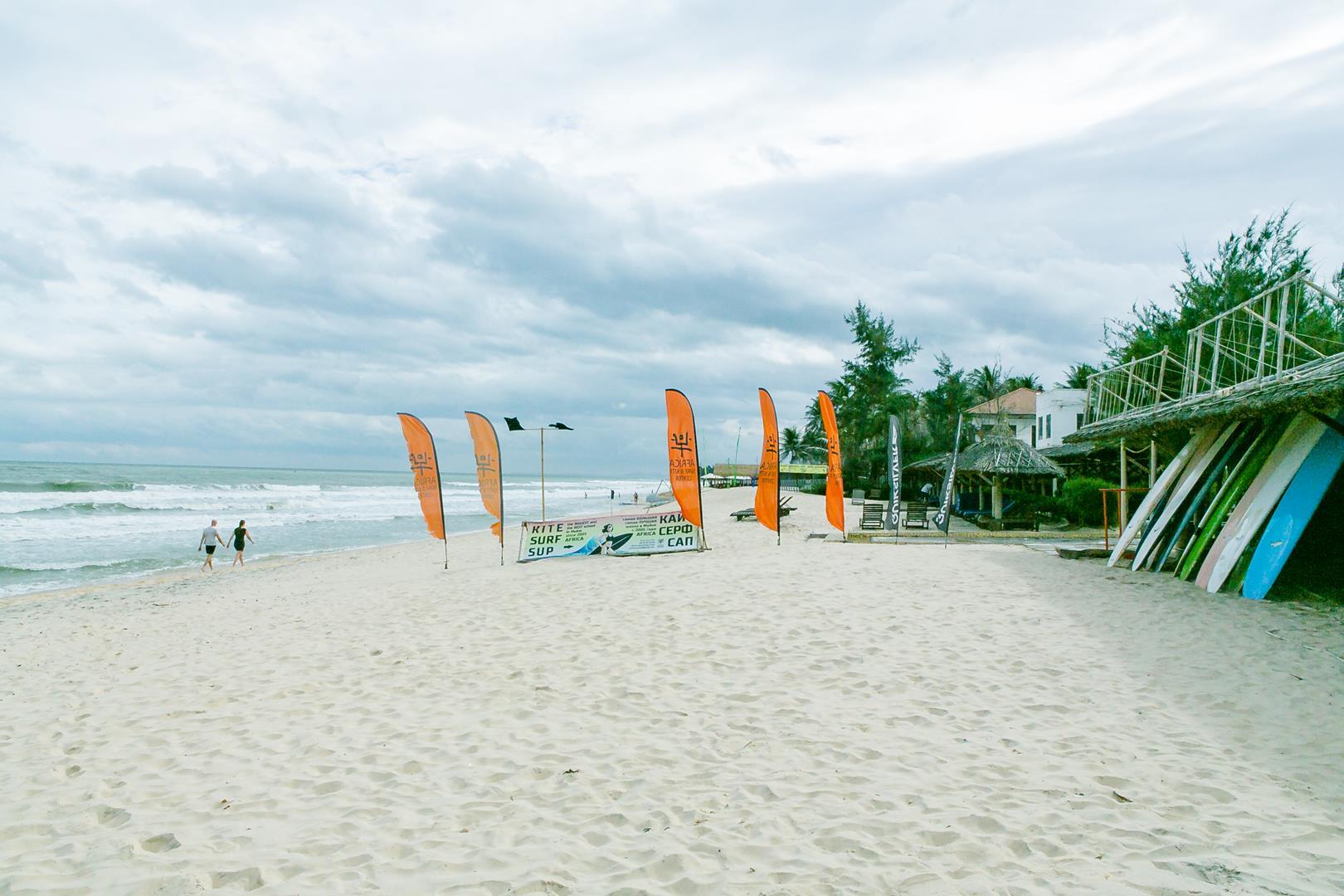 Отель Naithonburi Beach Resort