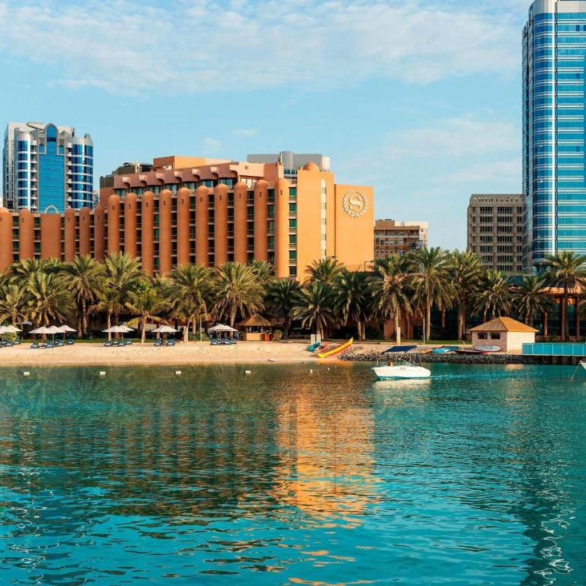 Sheraton Abu Dhabi Hotel & Resort rixos marina abu dhabi