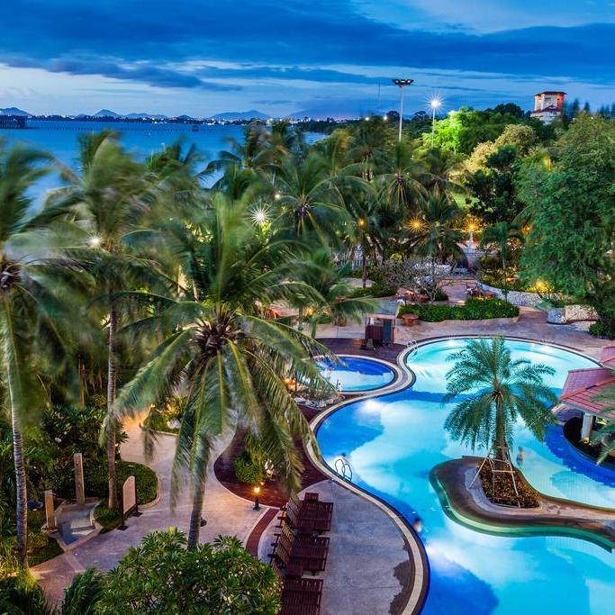centara grand mirage beach resort pattaya Cholchan Pattaya Resort
