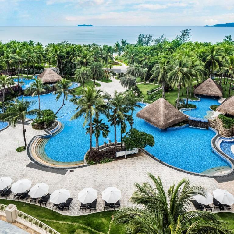 Holiday Inn Sanya Bay Resort holiday inn resort phuket karon beach