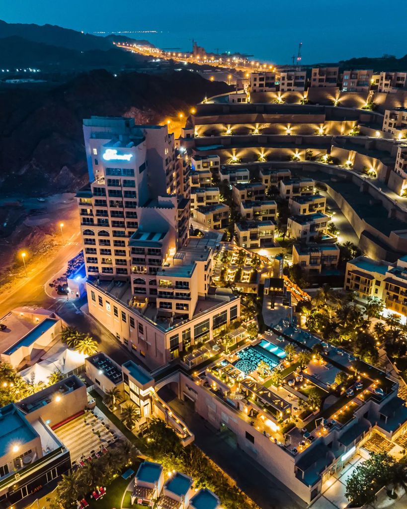 Отель Fairmont Fujairah Beach Resort, Пляжные отели Фуджейры: забронировать  тур в отель, фото, описание, рейтинг