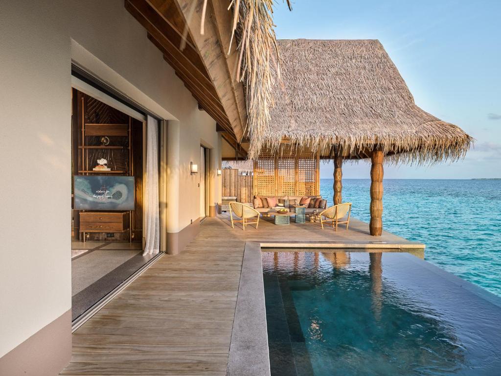 Luxury Sunset Water Villa with Pool