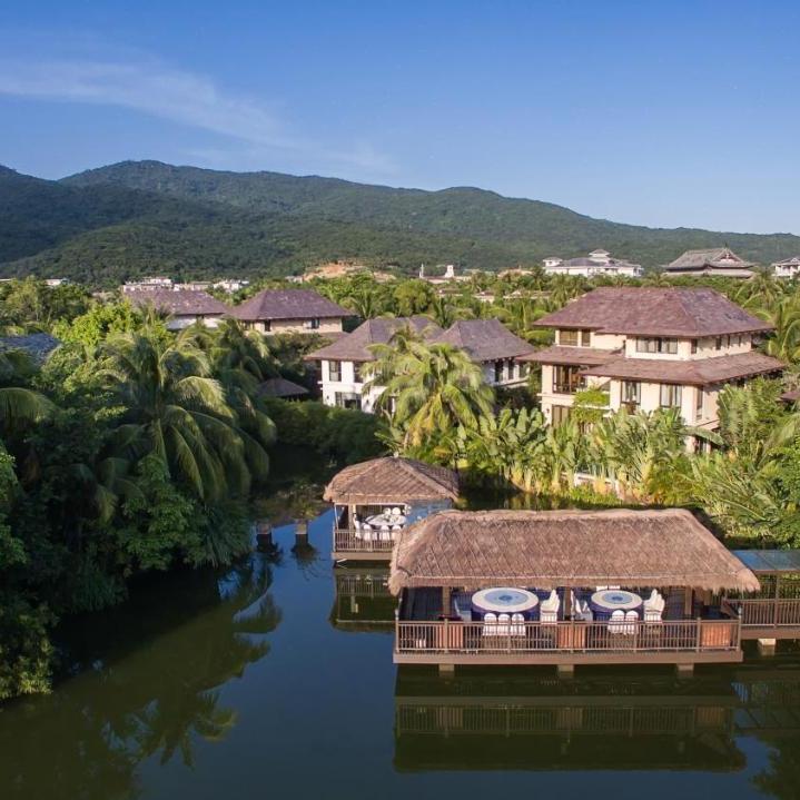 Yalong Bay Villas & Spa maradiva villas resort