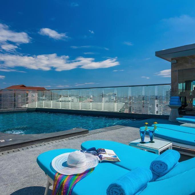 Centara Life Avenue Hotel Pattaya centara grand mirage beach resort pattaya