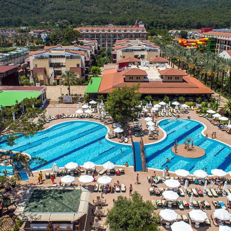Crystal Aura Beach Resort & Spa amritara aura spa retreat