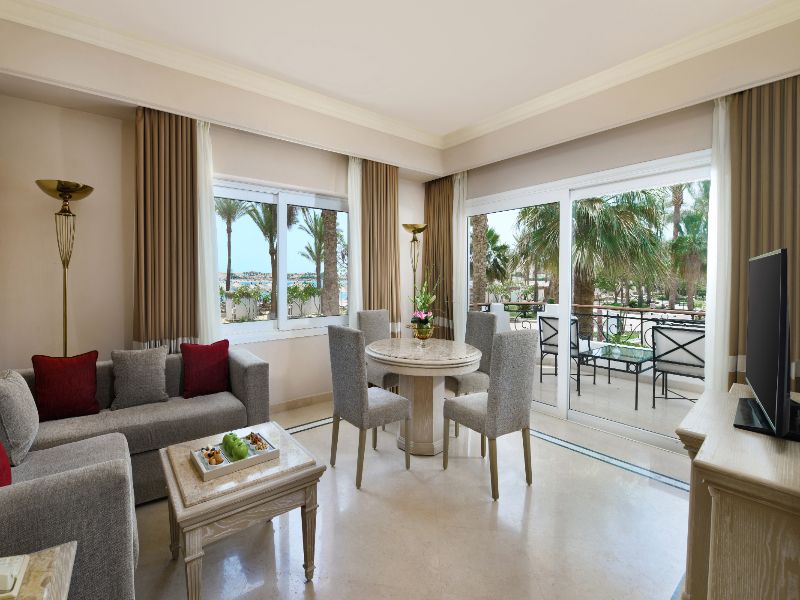 Junior Suite Sea & Pool View