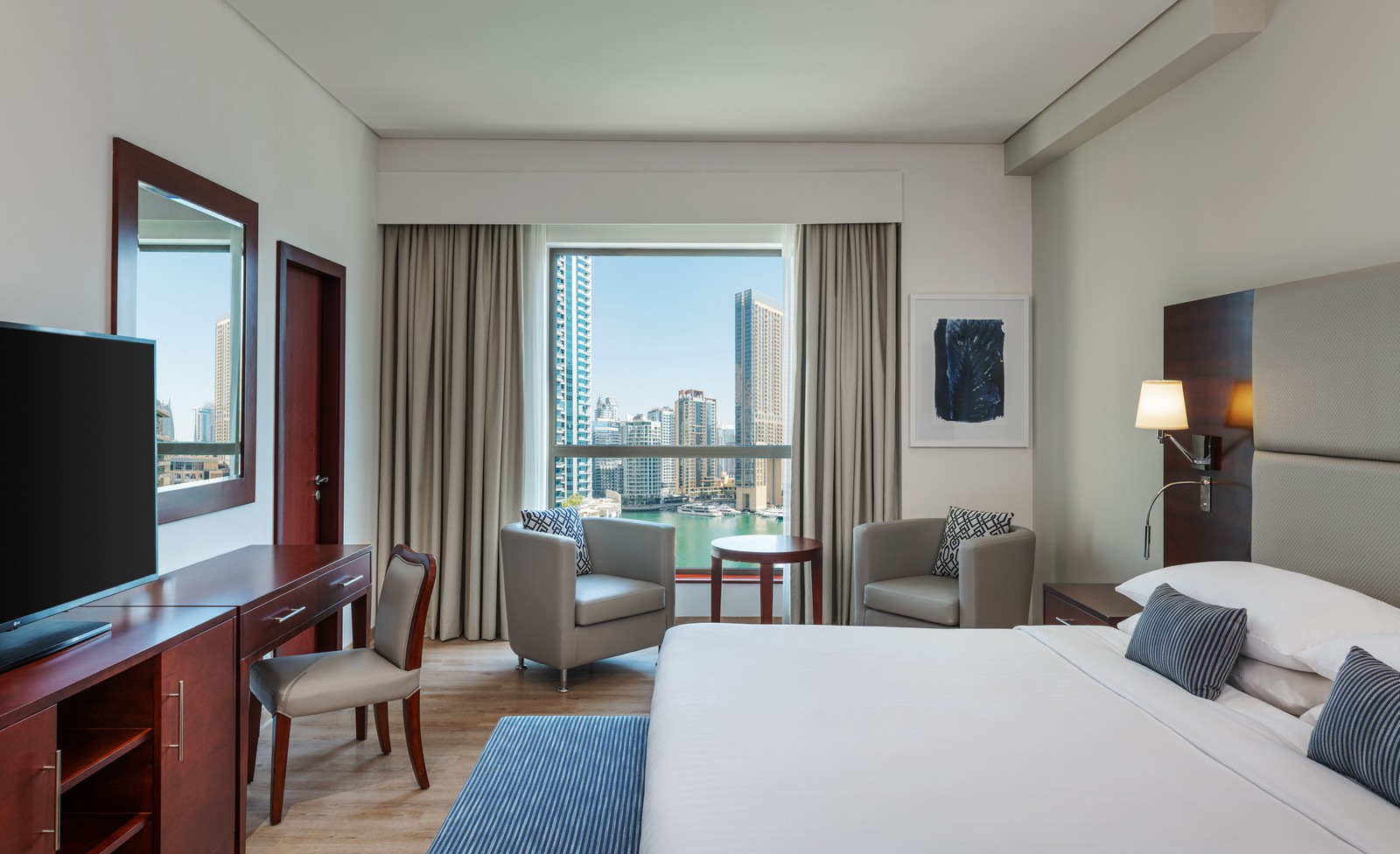 Отель Delta Hotels by Marriott Jumeirah Beach Dubai, Джумейра:  забронировать тур в отель, фото, описание, рейтинг