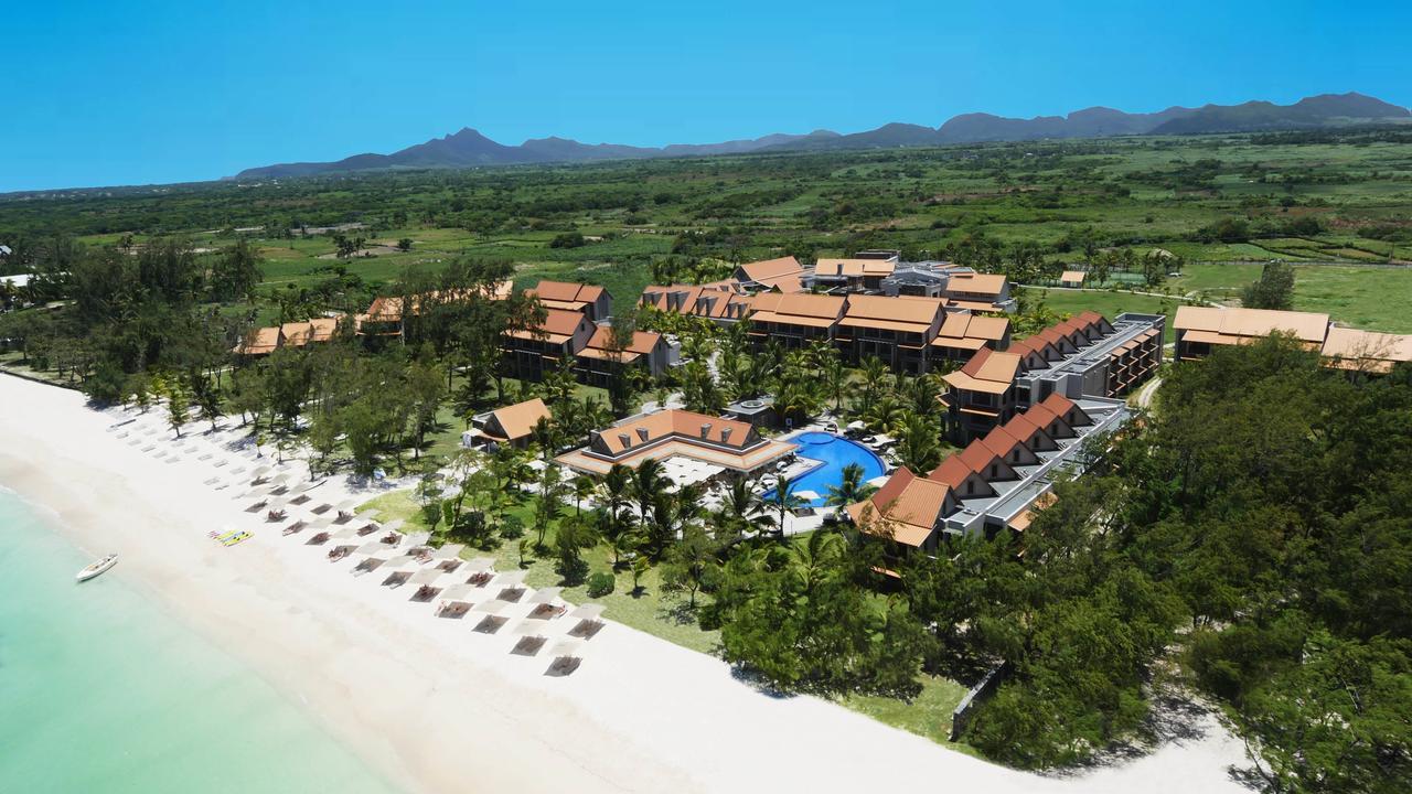 Maritim Crystals Beach Hotel Mauritius outrigger mauritius beach resort