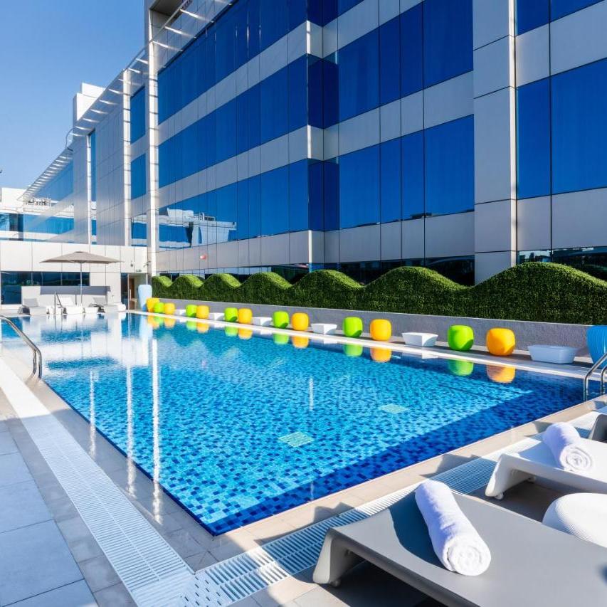 Studio M Arabian Plaza Hotel & Apartments blue crane hotel apartments