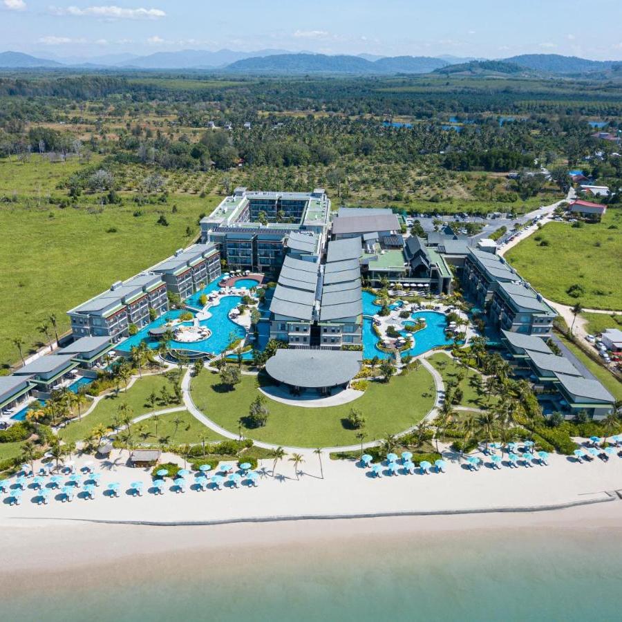 Le Meridien Khao Lak Resort & Spa le meridien al aqah beach resort