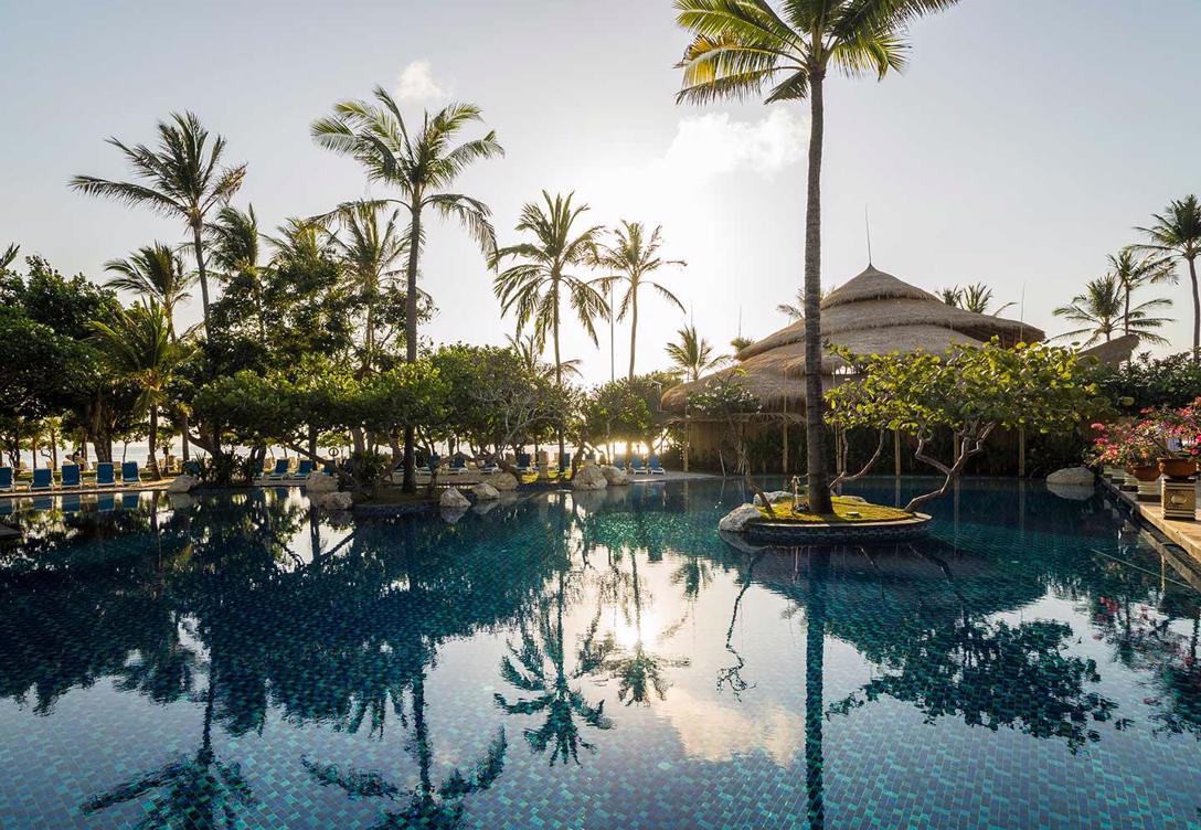 Отель Nusa Dua Beach, Нуса Дуа: забронировать тур в отель, фото, описание,  рейтинг