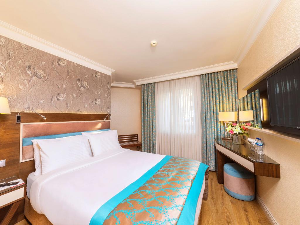 Отель Grand Yavuz Hotel, Султанахмет: забронировать тур в отель, фото,  описание, рейтинг