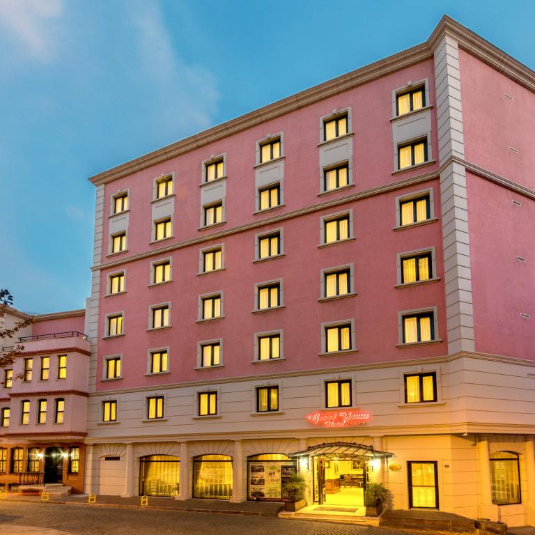 Grand Yavuz Hotel ani grand hotel