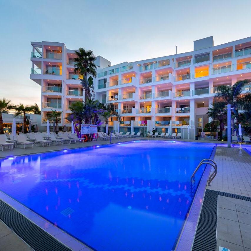 Limanaki Beach Hotel and Suites orka taksim suites and hotel