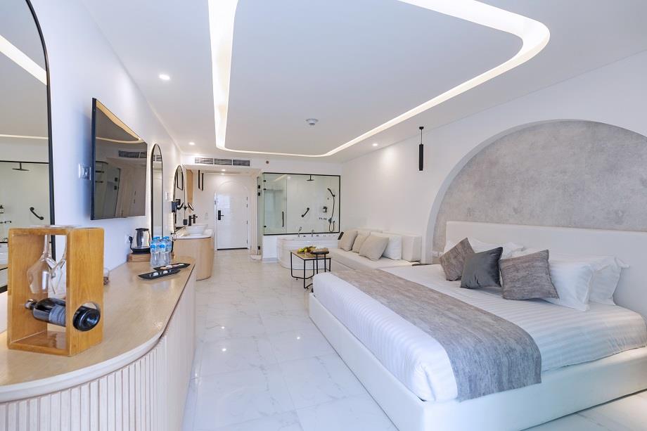 Deluxe Jacuzzi