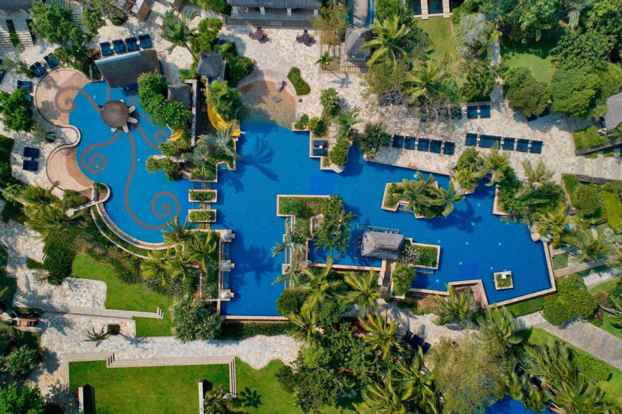 Sheraton sanya yalong. Шератон Санья Резорт. Sheraton Sanya Resort 5 Ялонг Бэй. Greentown Blue Bay Resort Hainan. Pullman Sanya Yalong Bay 5*.